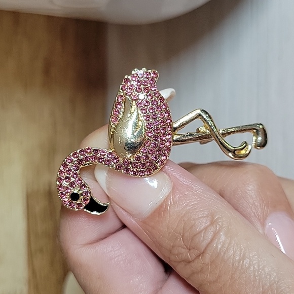 Pink Flamingo Brooch - Picture 3 of 5
